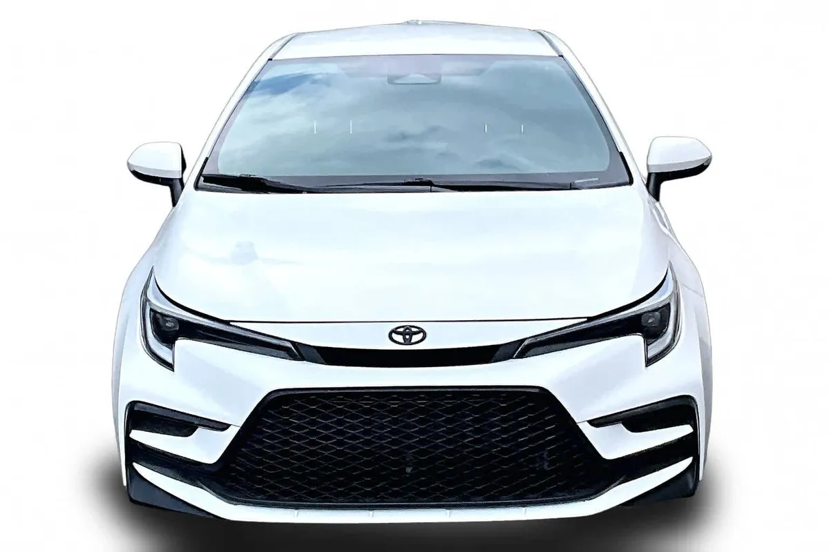 2024 Toyota Corolla SE thumbnail 4