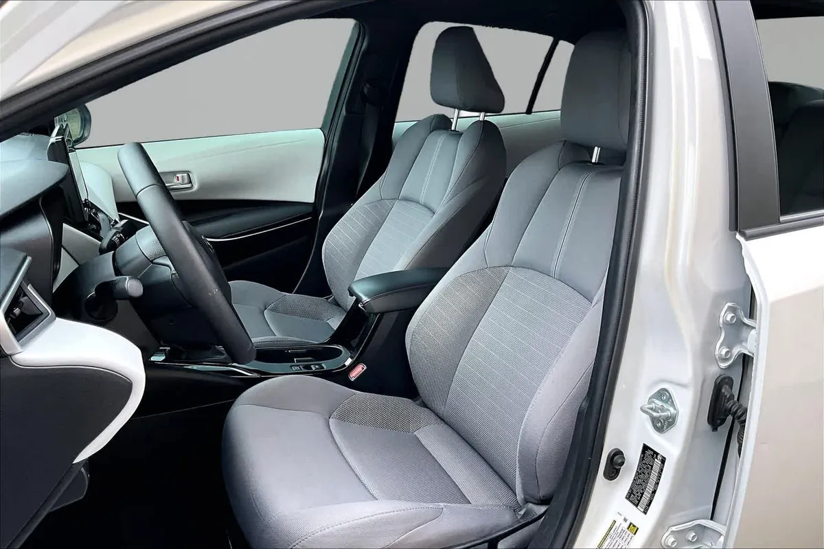 2024 Toyota Corolla SE thumbnail 8