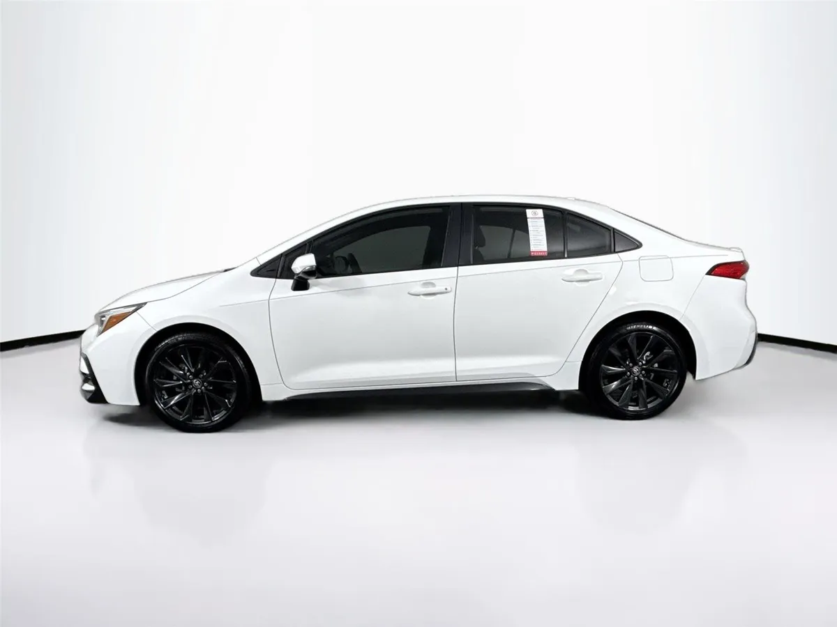 2024 Toyota Corolla SE thumbnail 13