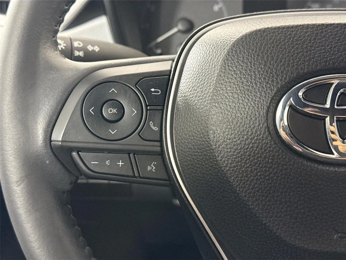 2024 Toyota Corolla SE thumbnail 17