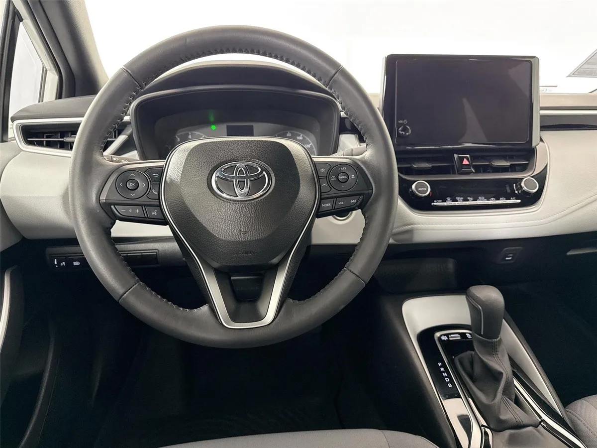 2024 Toyota Corolla SE thumbnail 29