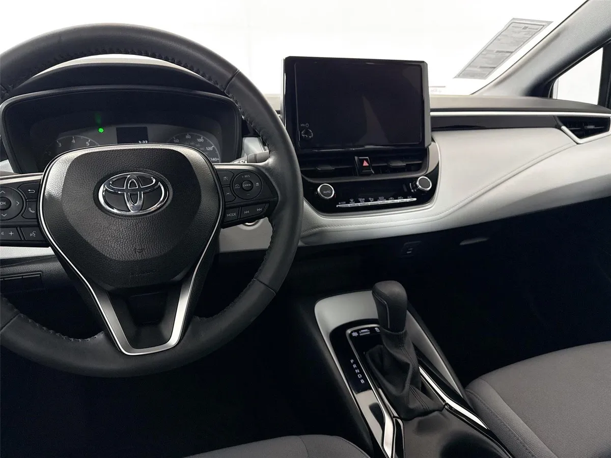 2024 Toyota Corolla SE thumbnail 30