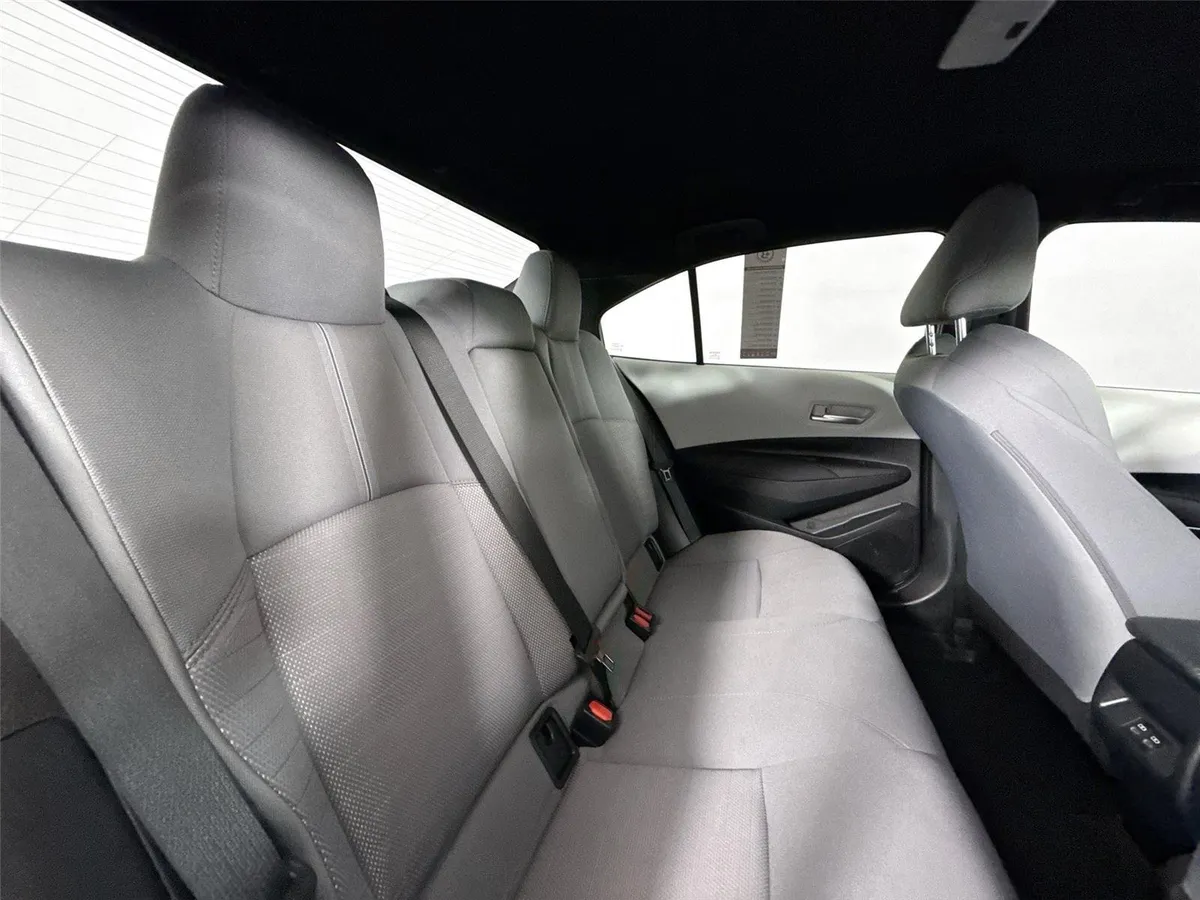 2024 Toyota Corolla SE thumbnail 38