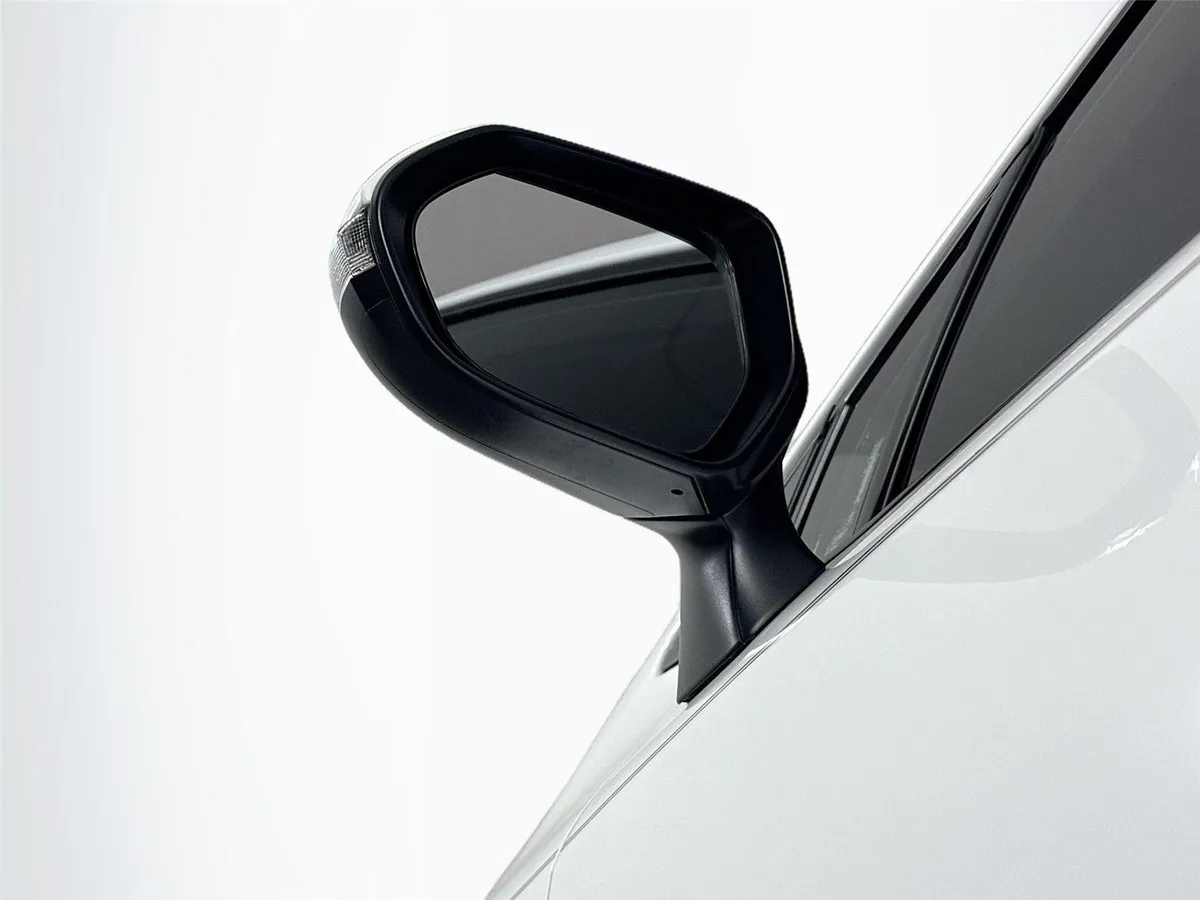 2024 Toyota Corolla SE thumbnail 5