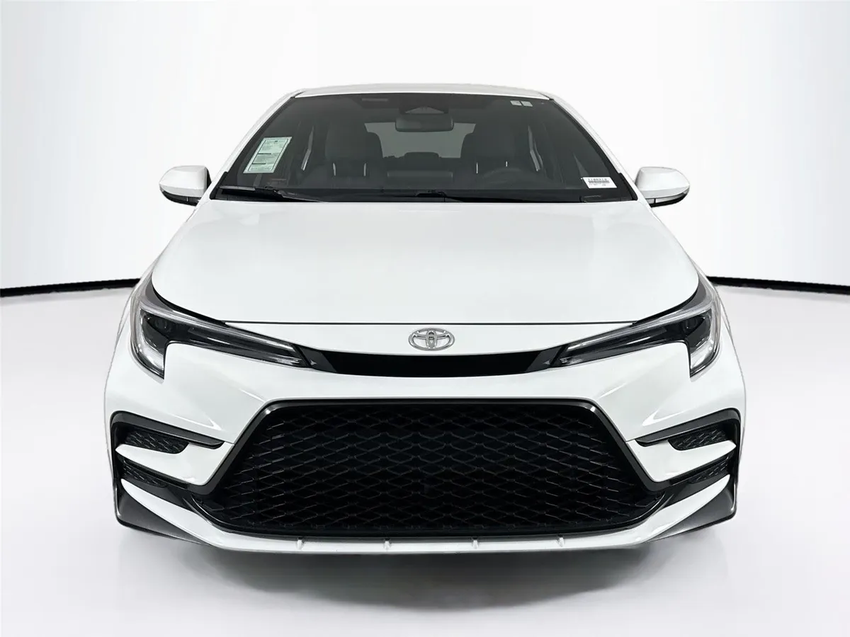 2024 Toyota Corolla SE thumbnail 8