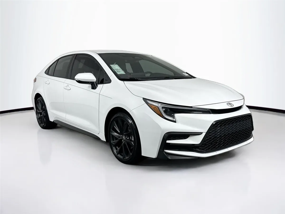 2024 Toyota Corolla SE thumbnail 9