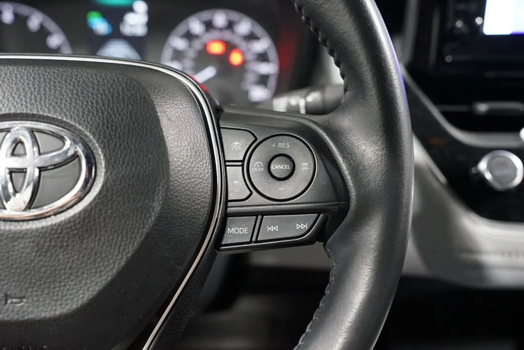 2024 Toyota Corolla SE thumbnail 13