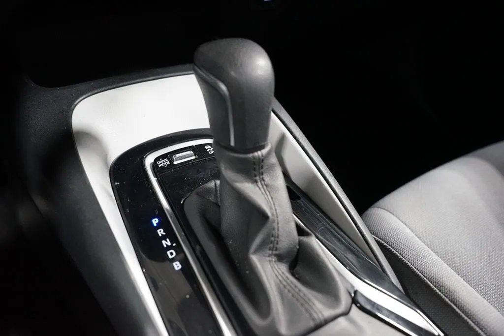 2024 Toyota Corolla SE thumbnail 22