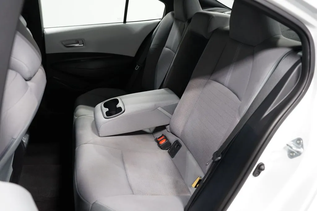 2024 Toyota Corolla SE thumbnail 29