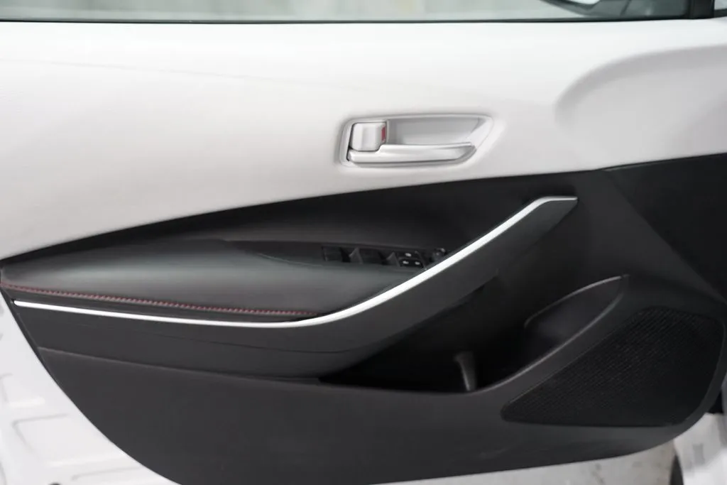 2024 Toyota Corolla SE thumbnail 30