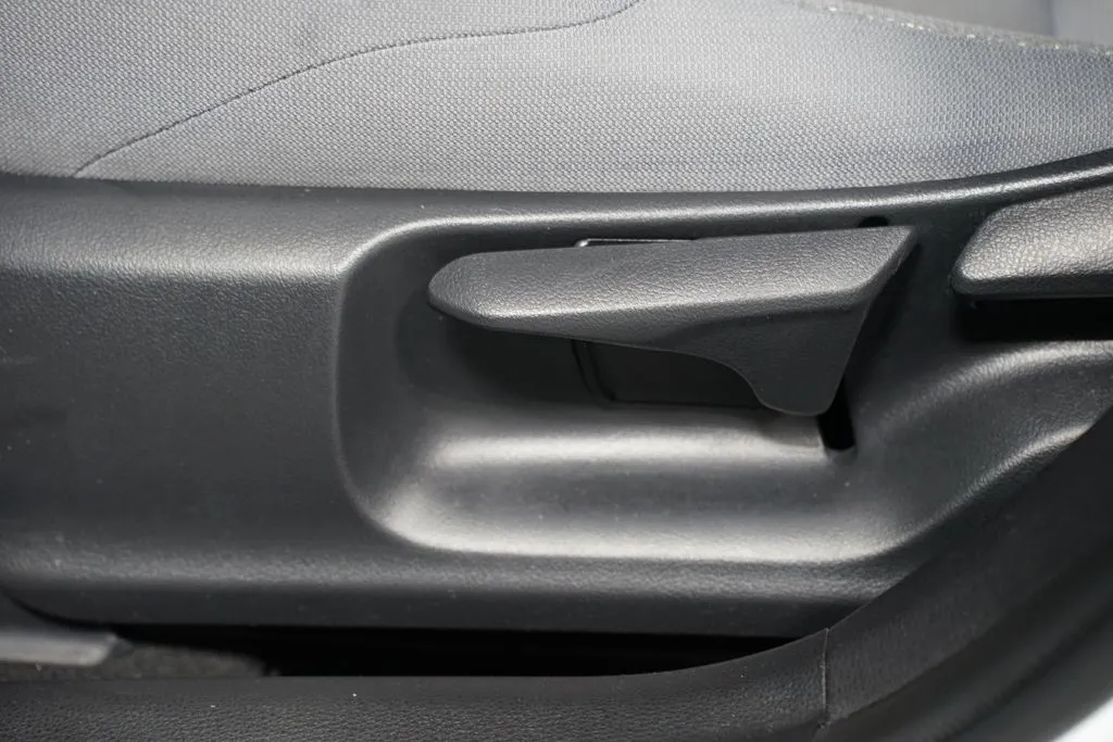 2024 Toyota Corolla SE thumbnail 33