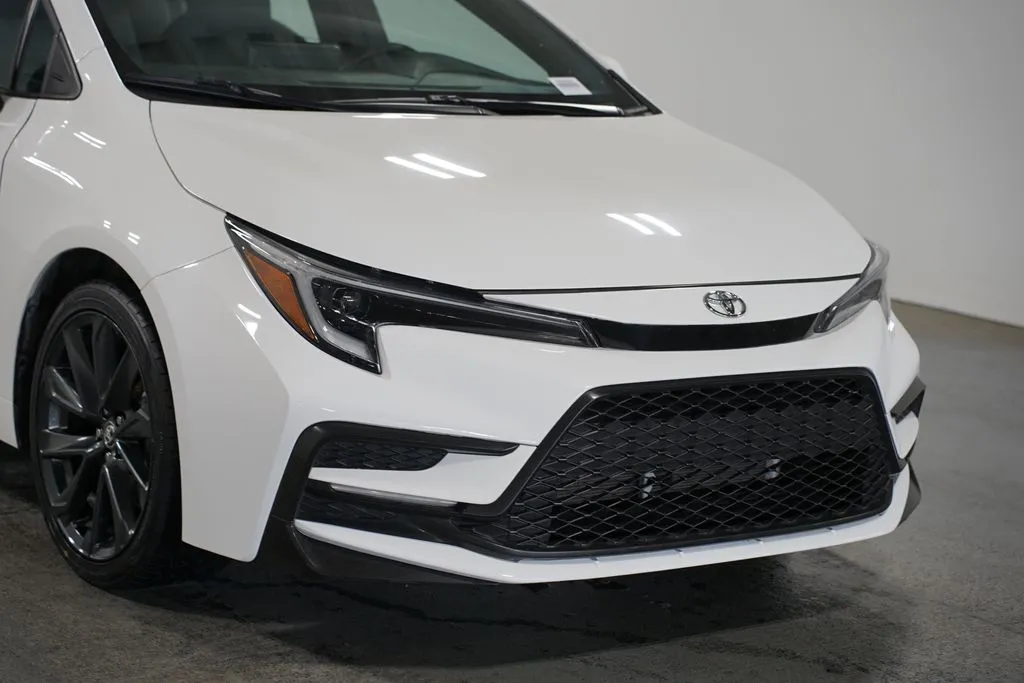 2024 Toyota Corolla SE thumbnail 4