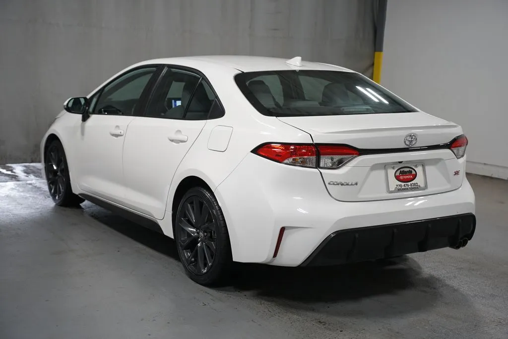 2024 Toyota Corolla SE thumbnail 6