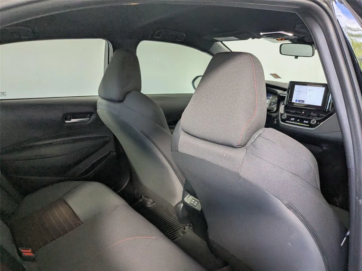 2024 Toyota Corolla SE thumbnail 28