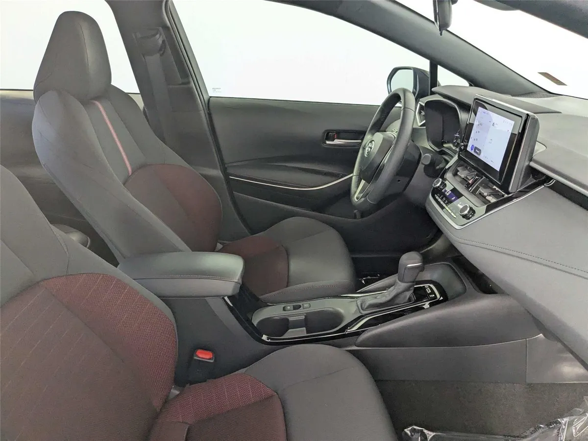 2024 Toyota Corolla SE thumbnail 30