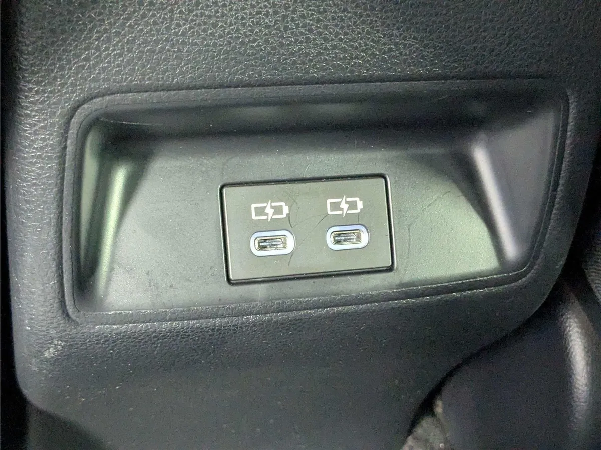 2024 Toyota Corolla SE thumbnail 35