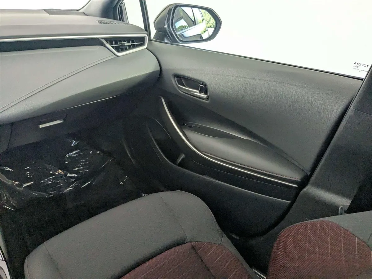 2024 Toyota Corolla SE thumbnail 38