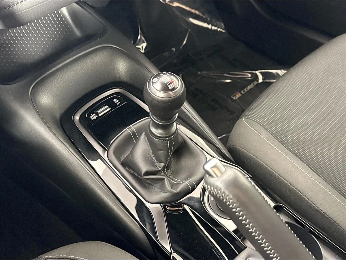 2024 Toyota GR Corolla Core thumbnail 25