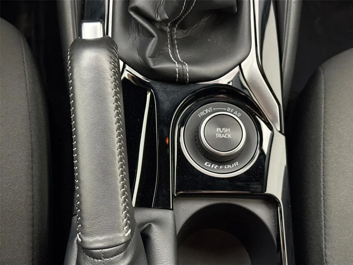 2024 Toyota GR Corolla Core thumbnail 27