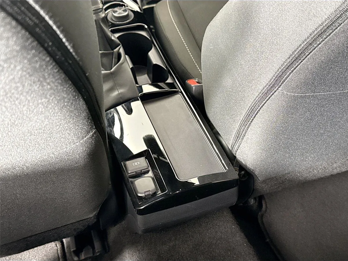 2024 Toyota GR Corolla Core thumbnail 33