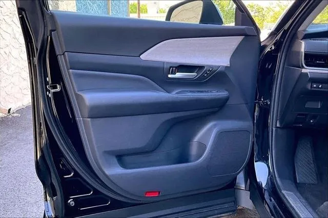 2024 Toyota GRAND HIGHLANDER thumbnail 22