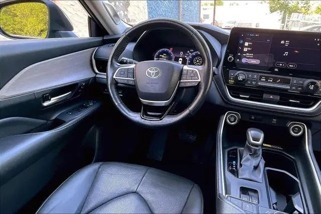2024 Toyota GRAND HIGHLANDER thumbnail 6