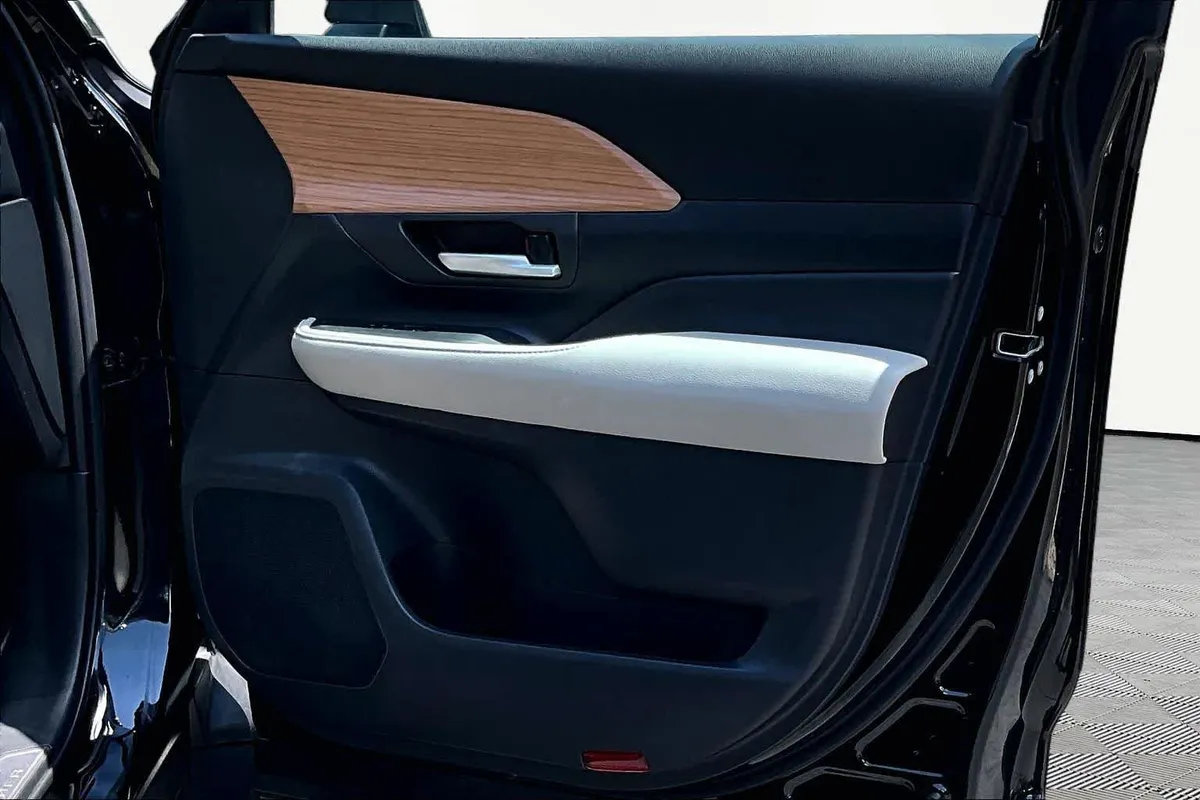 2024 Toyota Grand Highlander Limited thumbnail 23