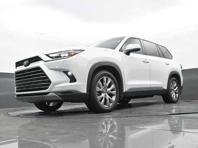 2024 Toyota Grand Highlander Limited thumbnail 12