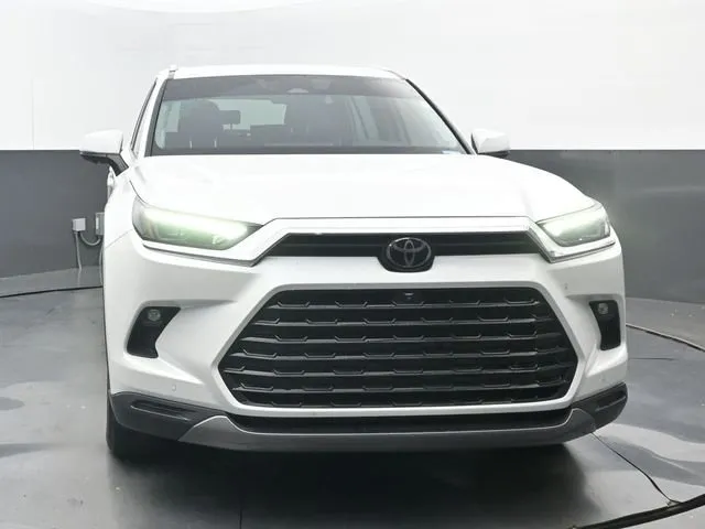 2024 Toyota Grand Highlander Limited thumbnail 5