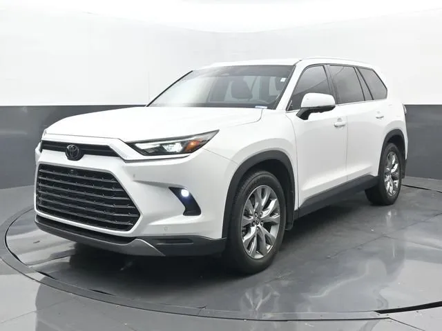 2024 Toyota Grand Highlander Limited thumbnail 8