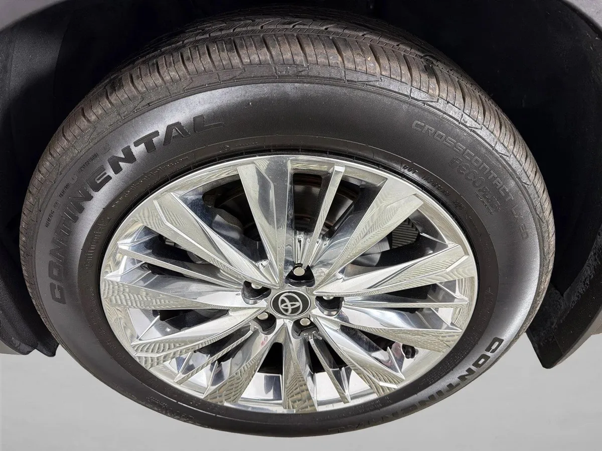 2024 Toyota Grand Highlander Platinum thumbnail 12