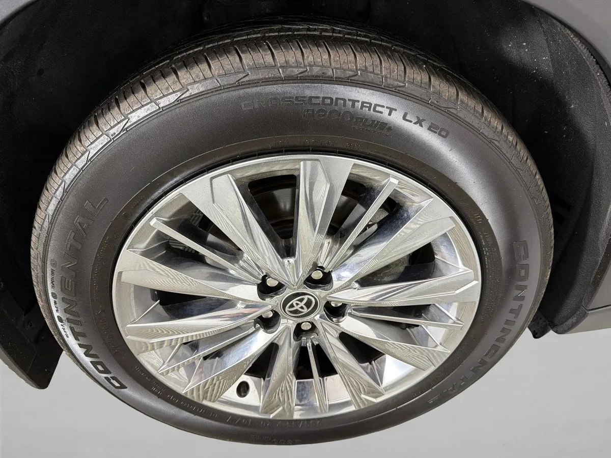 2024 Toyota Grand Highlander Platinum thumbnail 13