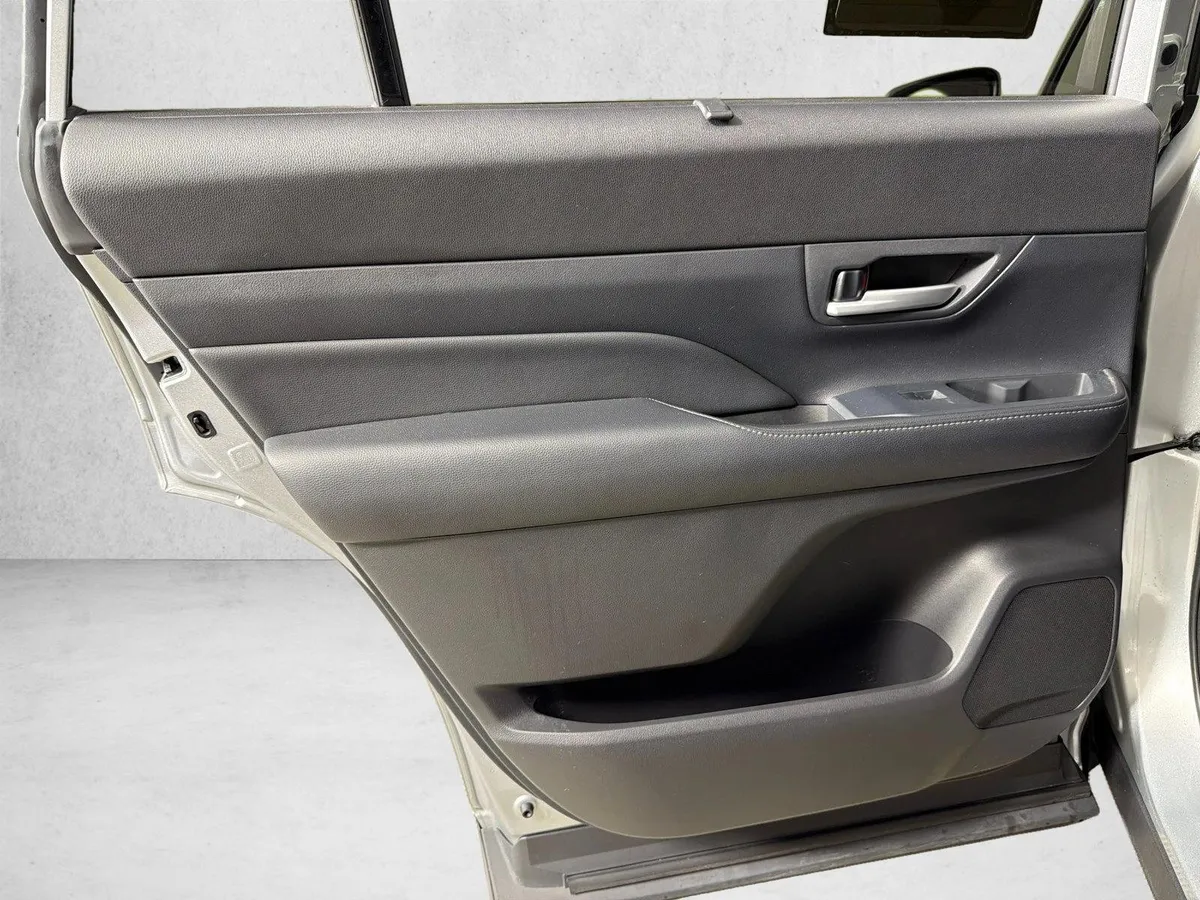 2024 Toyota Grand Highlander Platinum thumbnail 23