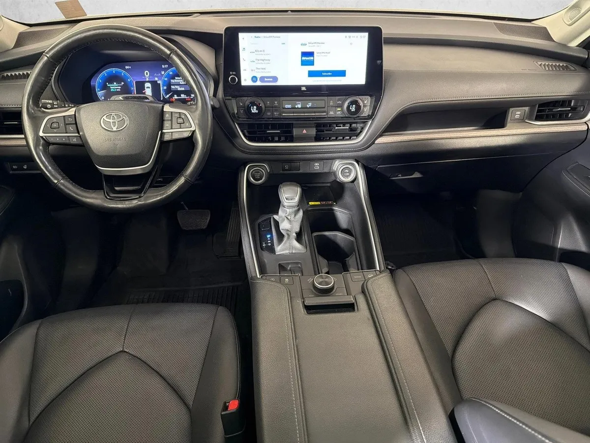 2024 Toyota Grand Highlander Platinum thumbnail 24