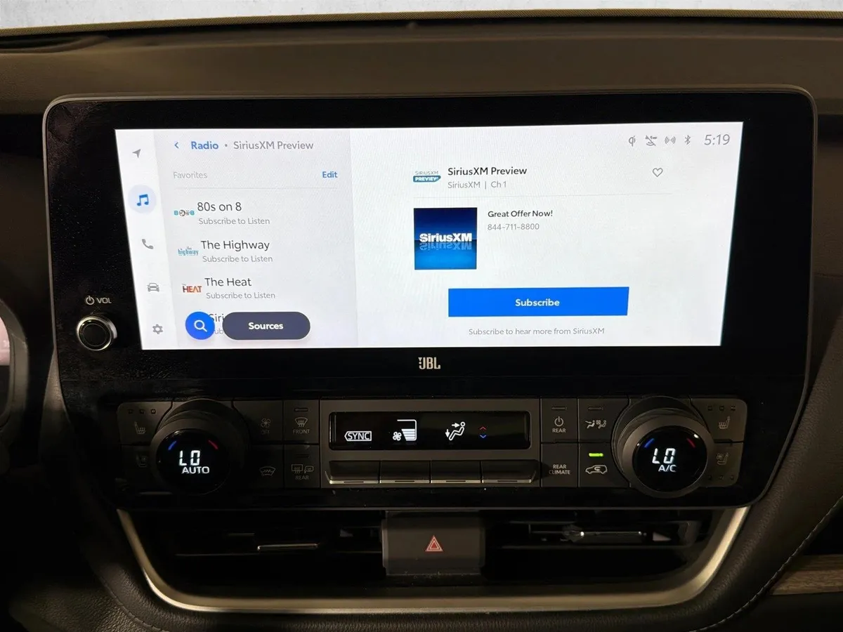 2024 Toyota Grand Highlander Platinum thumbnail 30
