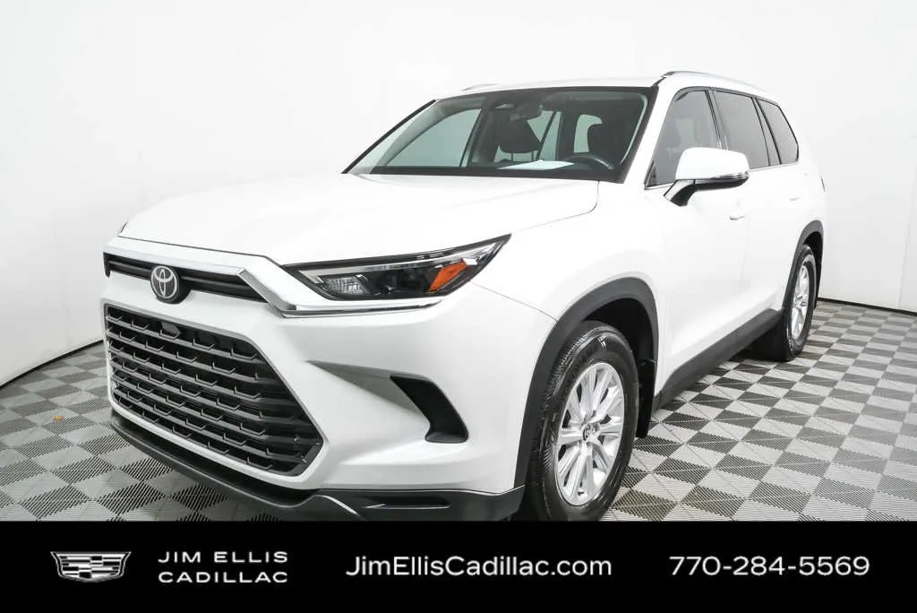 2024 Toyota Grand Highlander XLE thumbnail 30