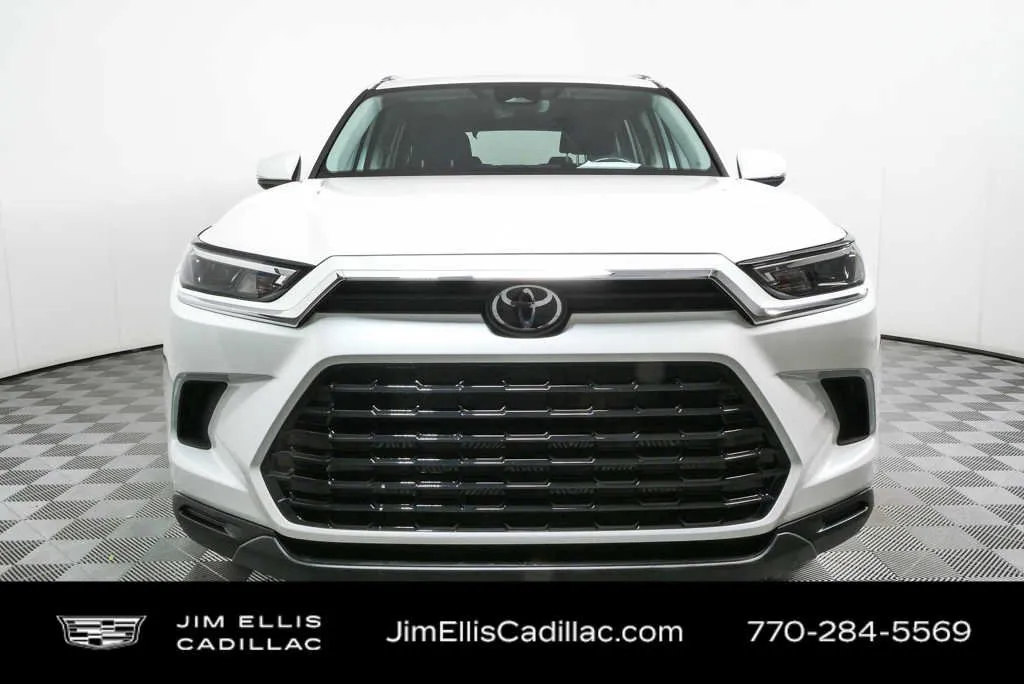 2024 Toyota Grand Highlander XLE thumbnail 33