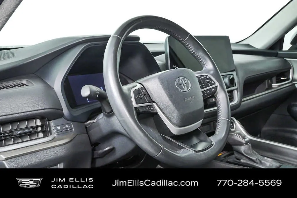 2024 Toyota Grand Highlander XLE thumbnail 4