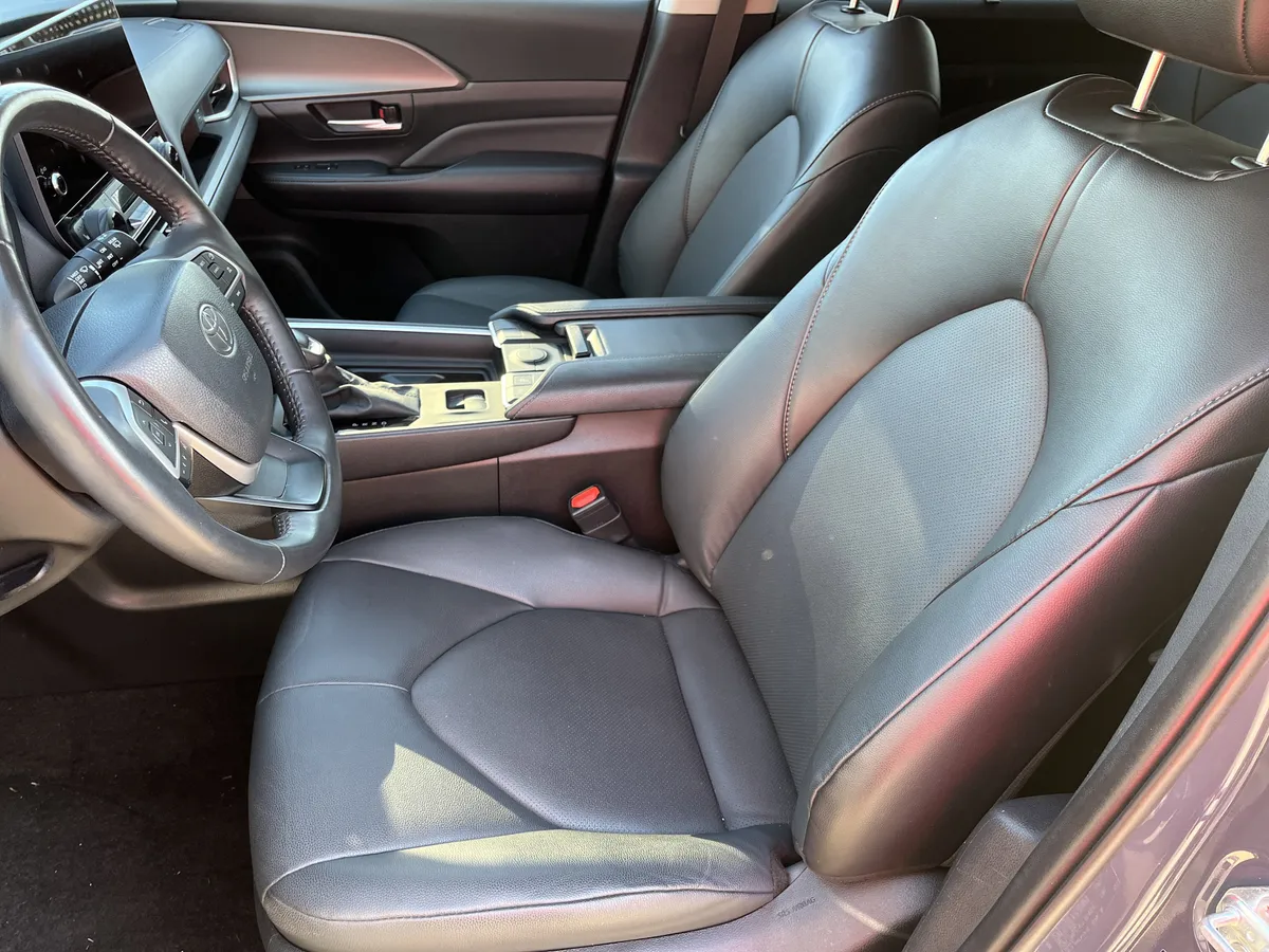 2024 Toyota Grand Highlander XLE thumbnail 18