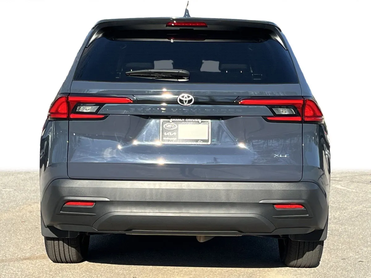 2024 Toyota Grand Highlander XLE thumbnail 27