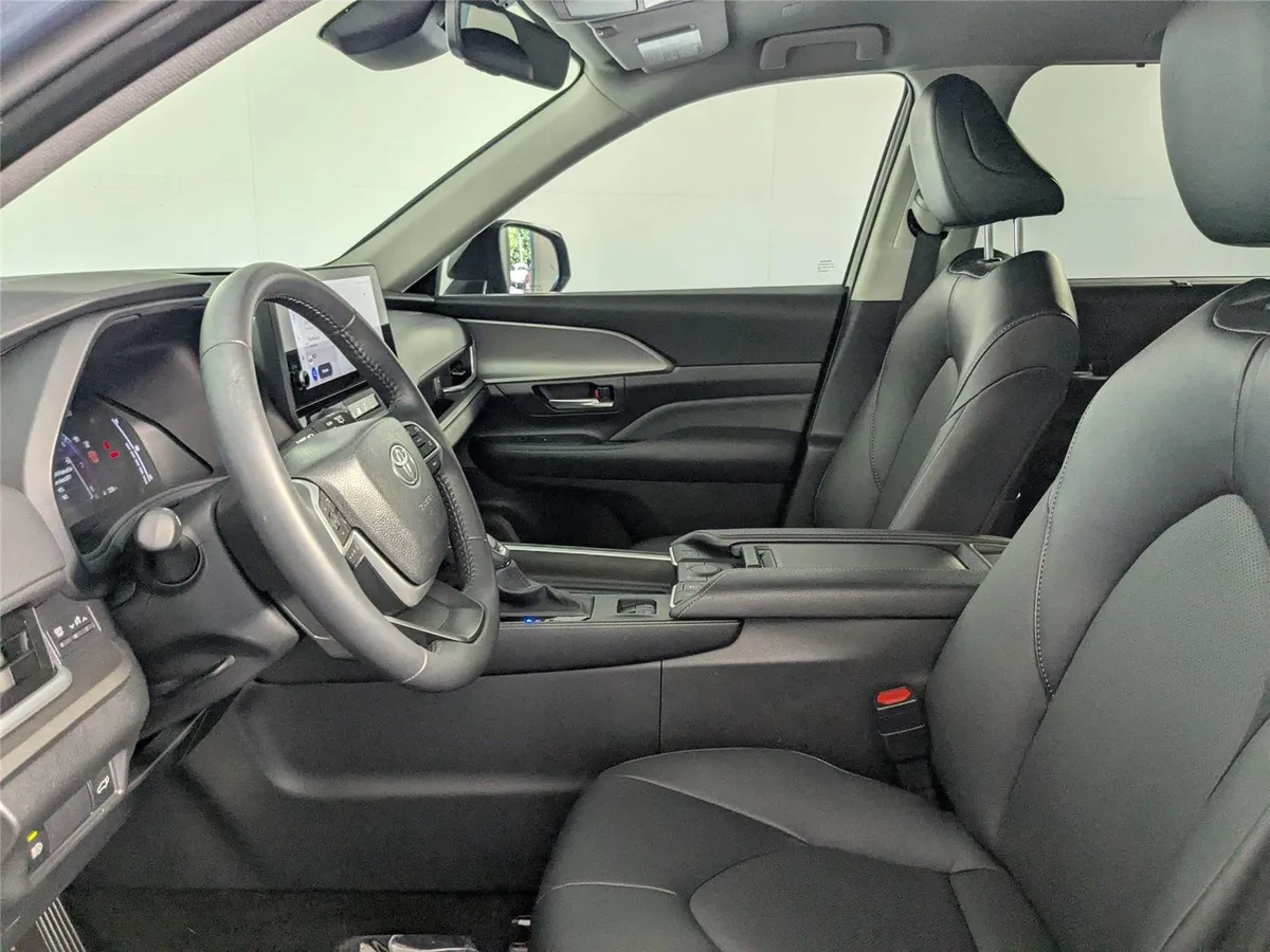 2024 Toyota Grand Highlander XLE thumbnail 11