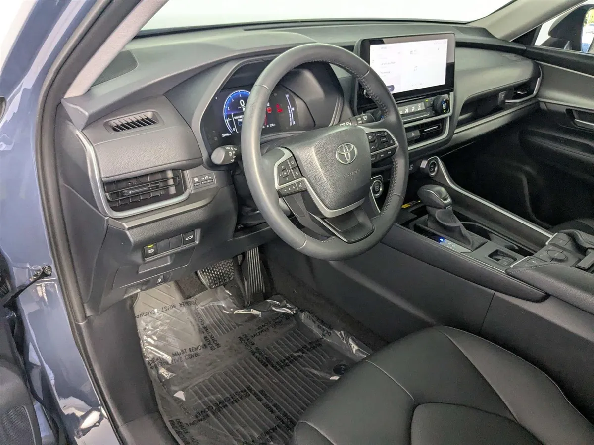 2024 Toyota Grand Highlander XLE thumbnail 12