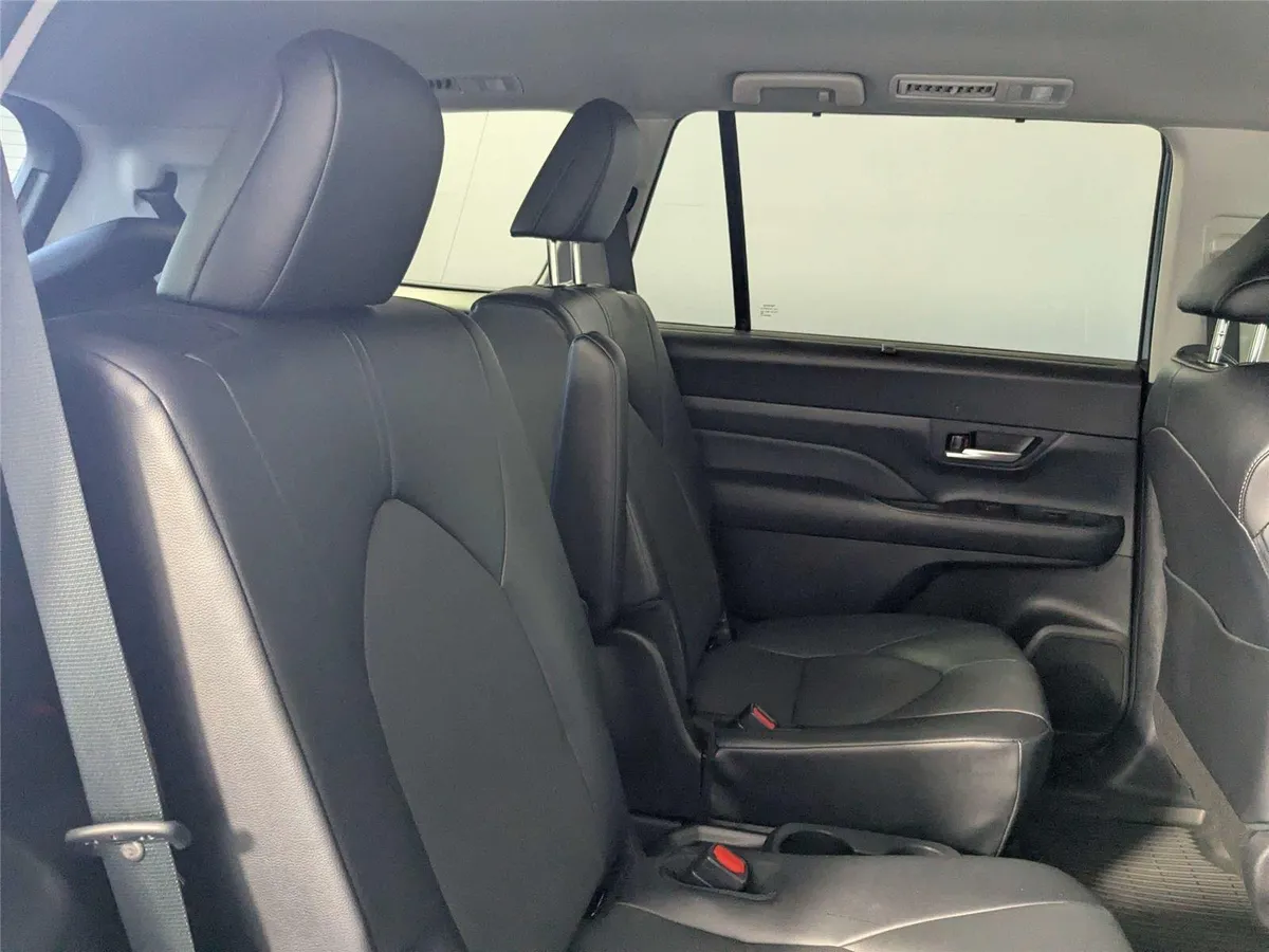 2024 Toyota Grand Highlander XLE thumbnail 27