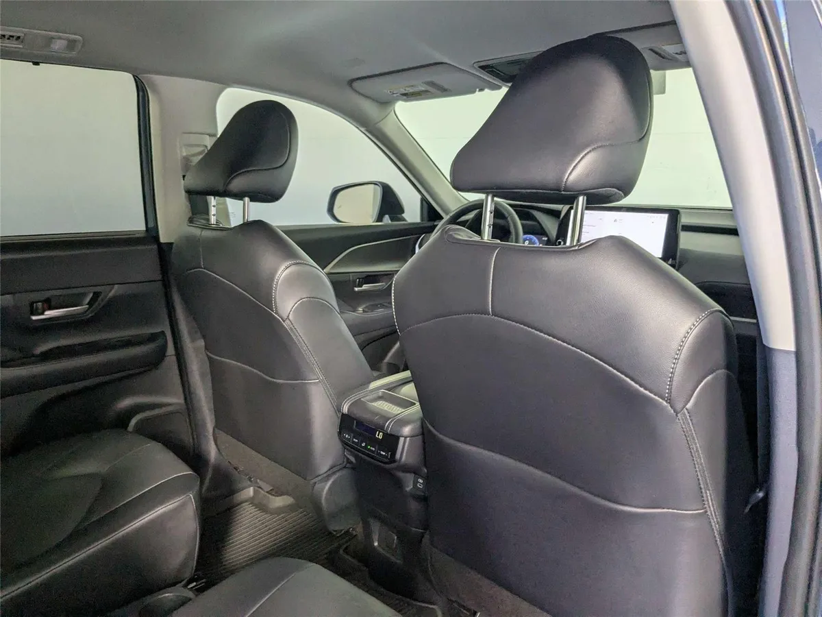 2024 Toyota Grand Highlander XLE thumbnail 29