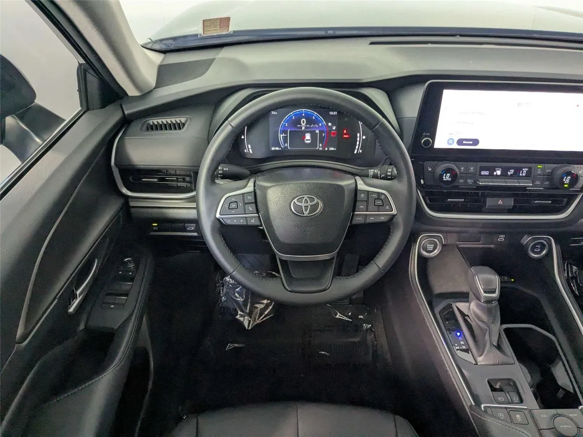2024 Toyota Grand Highlander XLE thumbnail 40
