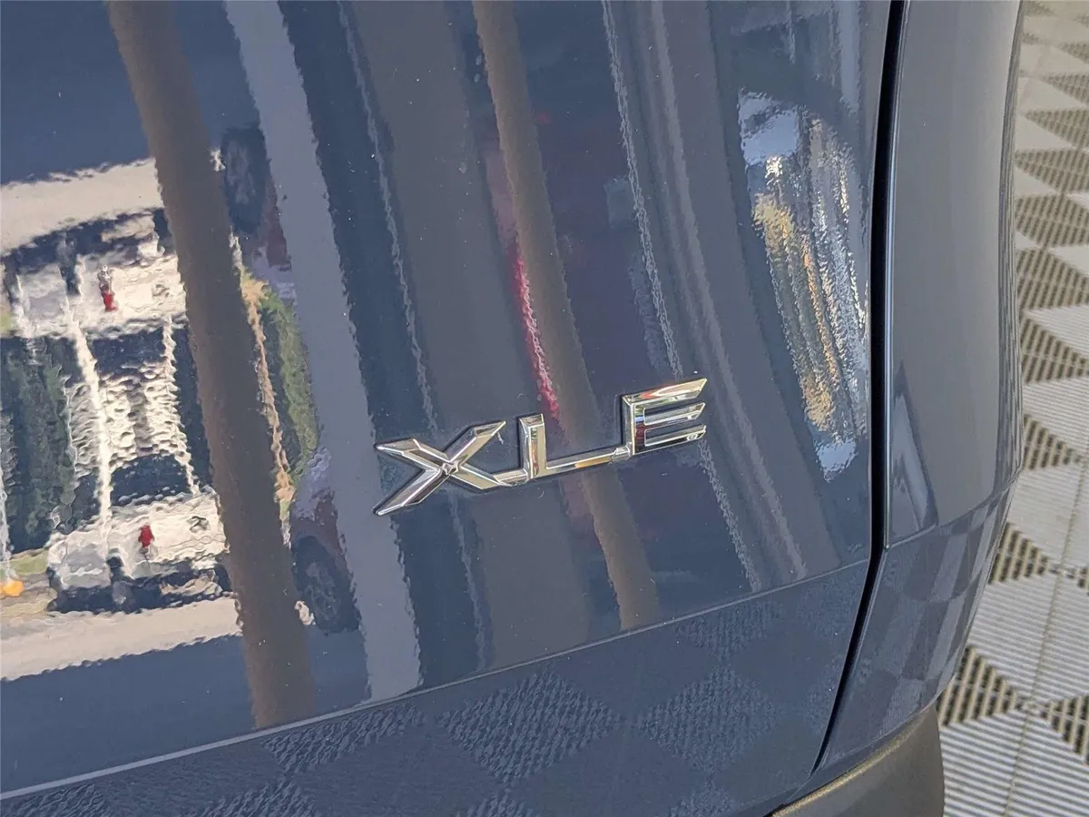 2024 Toyota Grand Highlander XLE thumbnail 7