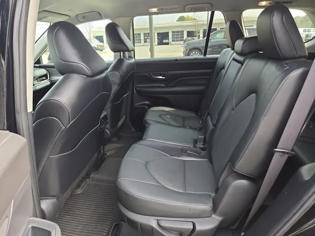2024 Toyota Grand Highlander XLE thumbnail 19