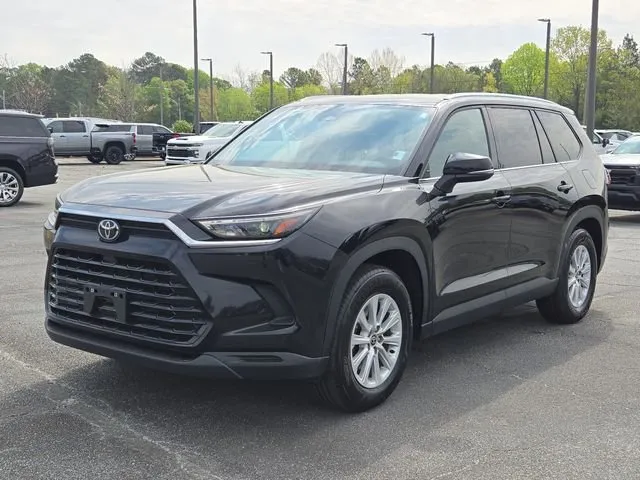 2024 Toyota Grand Highlander XLE thumbnail 2