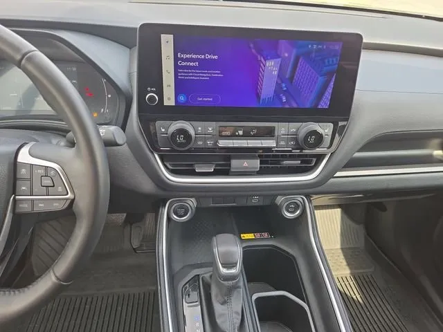 2024 Toyota Grand Highlander XLE thumbnail 23