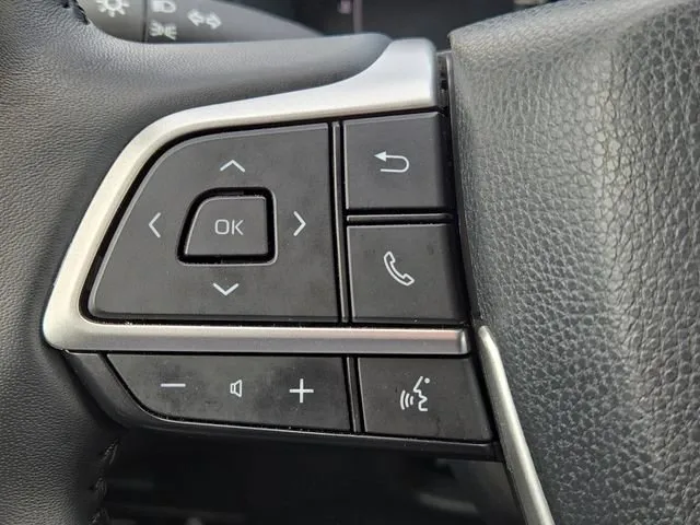 2024 Toyota Grand Highlander XLE thumbnail 24